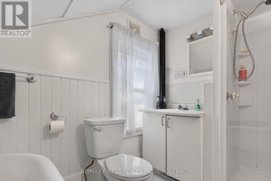 387 NELSON STREET Kingston (East of Sir John A. Blvd) Ontario photo 41