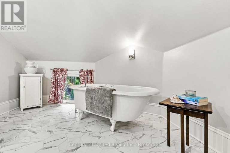 6 GRAVEL ROAD, Cavan Monaghan (Millbrook Village), Ontario, L0A1G0
