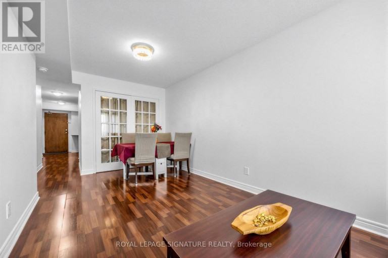 322 - 60 FAIRFAX CRESCENT, Toronto (Clairlea-Birchmount), Ontario, M1L0E1