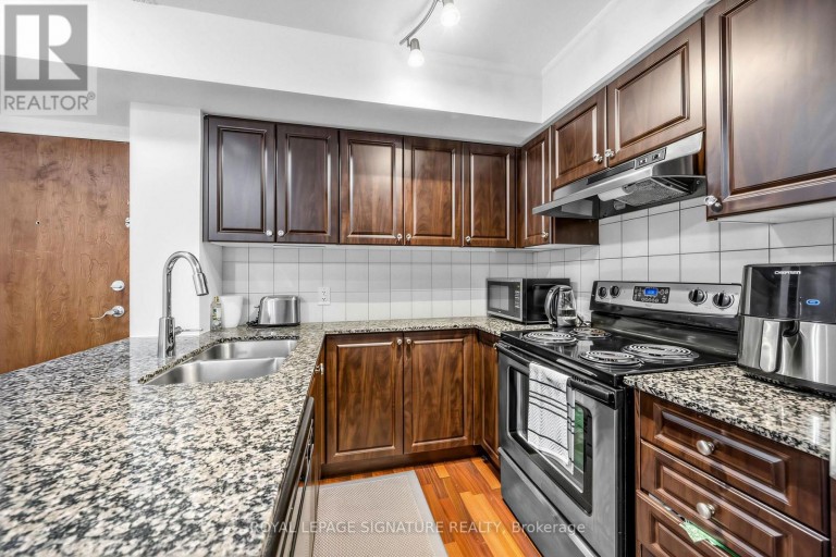 322 - 60 FAIRFAX CRESCENT, Toronto (Clairlea-Birchmount), Ontario, M1L0E1