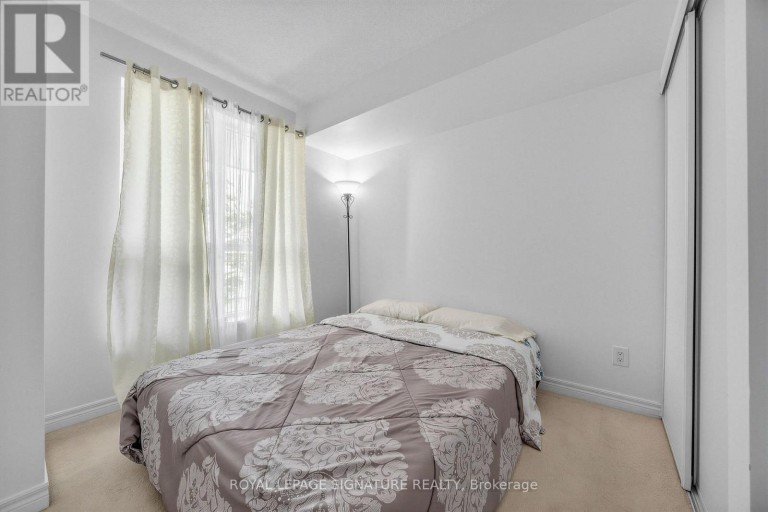 322 - 60 FAIRFAX CRESCENT, Toronto (Clairlea-Birchmount), Ontario, M1L0E1
