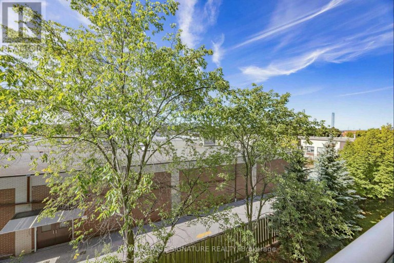 322 - 60 FAIRFAX CRESCENT, Toronto (Clairlea-Birchmount), Ontario, M1L0E1