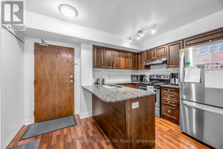 322 - 60 FAIRFAX CRESCENT, Toronto (Clairlea-Birchmount), Ontario, M1L0E1