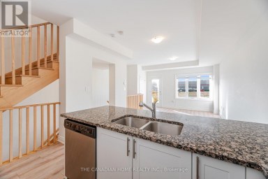 241 DANZATORE PATH Oshawa (Windfields) Ontario photo 21