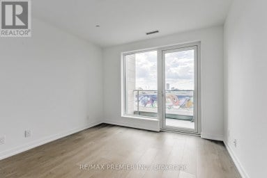 TH17 - 7 BUTTERMILL AVENUE Vaughan (Vaughan Corporate Centre) Ontario photo 18