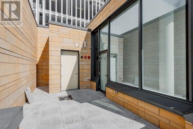 TH17 - 7 BUTTERMILL AVENUE Vaughan (Vaughan Corporate Centre) Ontario photo 24
