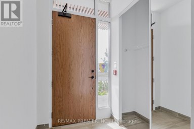 TH17 - 7 BUTTERMILL AVENUE Vaughan (Vaughan Corporate Centre) Ontario photo 3