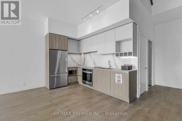 TH17 - 7 BUTTERMILL AVENUE, Vaughan (Vaughan Corporate Centre), Ontario, L4K0M5