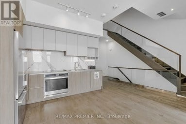 TH17 - 7 BUTTERMILL AVENUE Vaughan (Vaughan Corporate Centre) Ontario photo 7