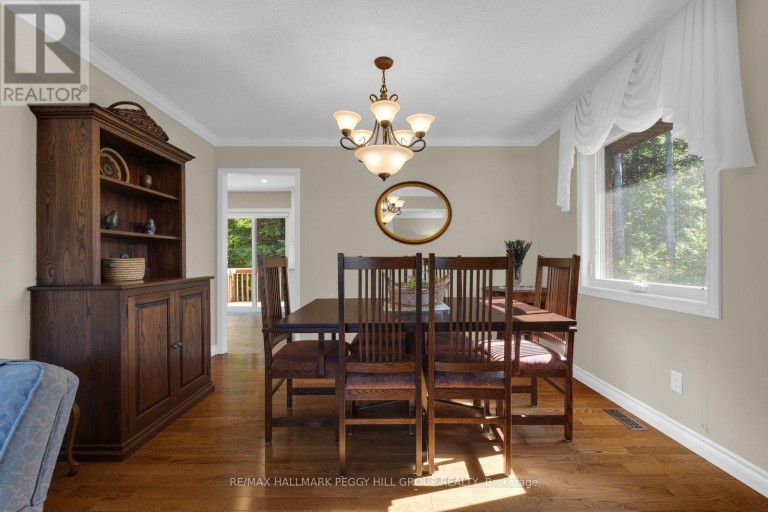 17 HOLLOWAY LANE, Springwater (Midhurst), Ontario, L9X0M7