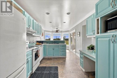 1116 COUNTY RD 8 Prince Edward County (Picton) Ontario photo 12