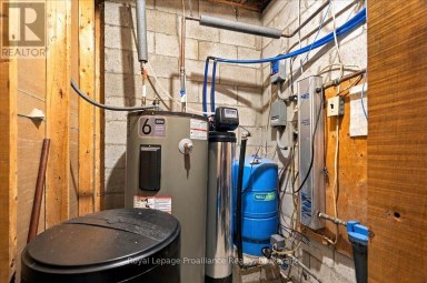 1116 COUNTY RD 8 Prince Edward County (Picton) Ontario photo 37