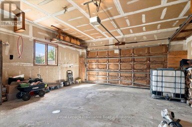1116 COUNTY RD 8 Prince Edward County (Picton) Ontario photo 39
