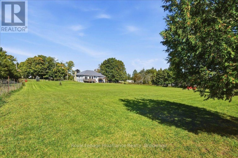 1116 COUNTY RD 8, Prince Edward County (Picton), Ontario, K0K2T0