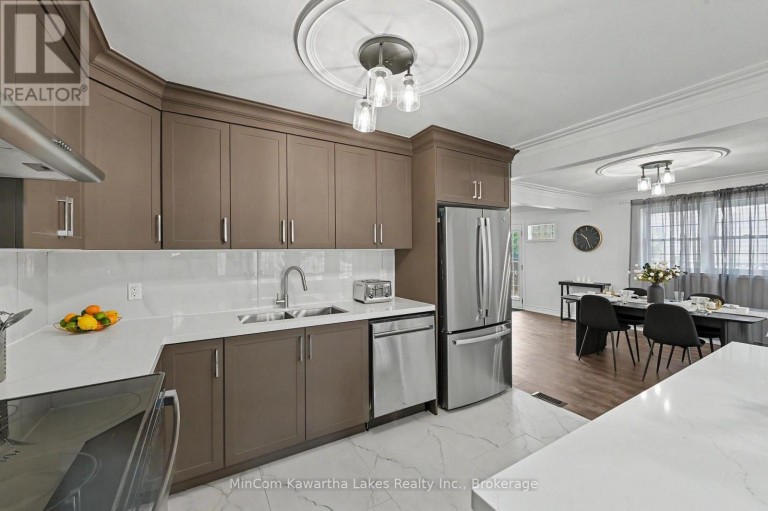 811 MORPHET AVENUE, Peterborough (Otonabee Ward 1), Ontario, K9J2X7
