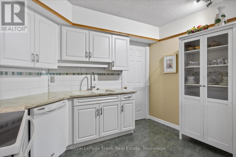 502 - 1818 CHERRYHILL ROAD, Peterborough (Monaghan Ward 2), Ontario, K9K1S6