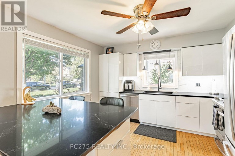 82 CENTRE STREET, Huron East (Seaforth), Ontario, N0K1W0