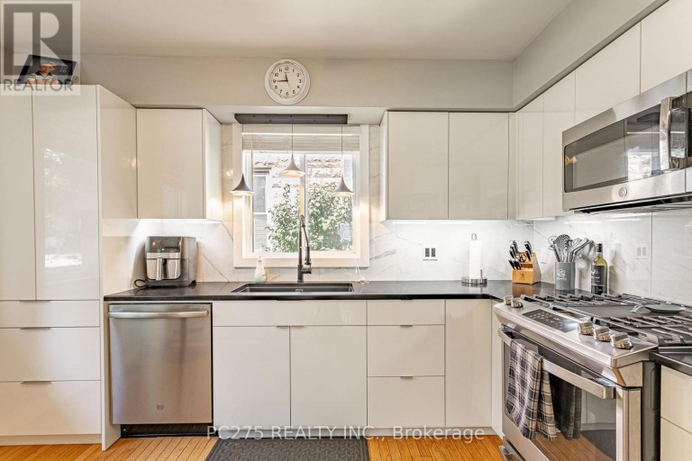 82 CENTRE STREET, Huron East (Seaforth), Ontario, N0K1W0