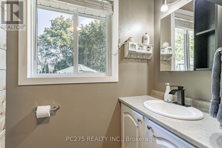 82 CENTRE STREET, Huron East (Seaforth), Ontario, N0K1W0