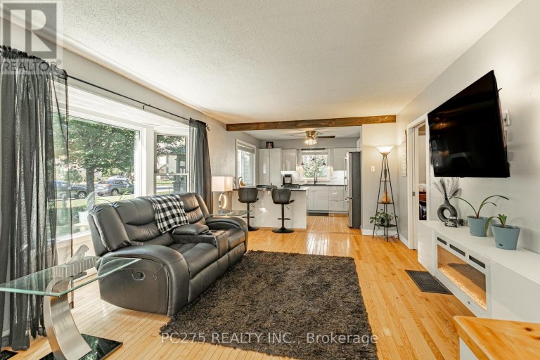 82 CENTRE STREET, Huron East (Seaforth), Ontario, N0K1W0