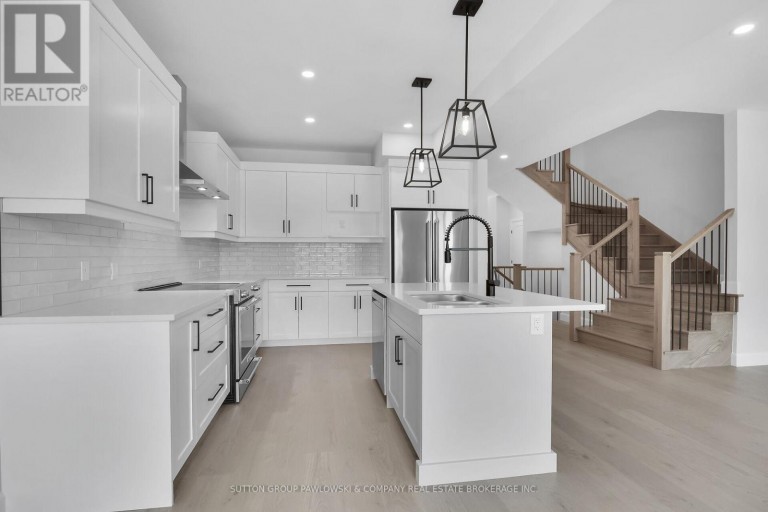 422 OLD WONDERLAND ROAD, London South (South N), Ontario, N6K3R2