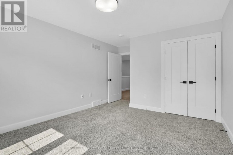 422 OLD WONDERLAND ROAD, London South (South N), Ontario, N6K3R2