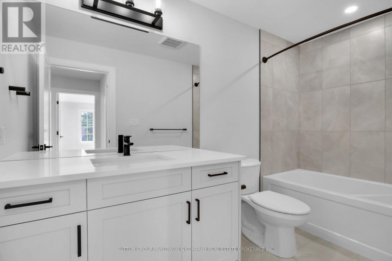 422 OLD WONDERLAND ROAD, London South (South N), Ontario, N6K3R2