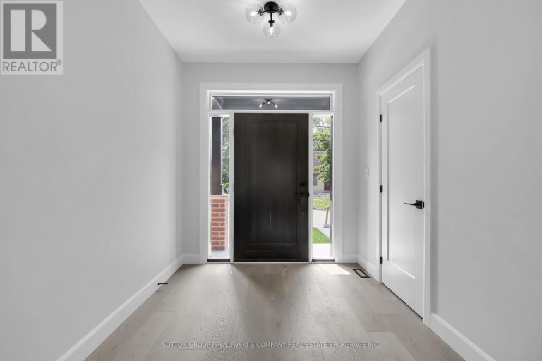 422 OLD WONDERLAND ROAD, London South (South N), Ontario, N6K3R2
