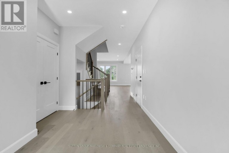 422 OLD WONDERLAND ROAD, London South (South N), Ontario, N6K3R2