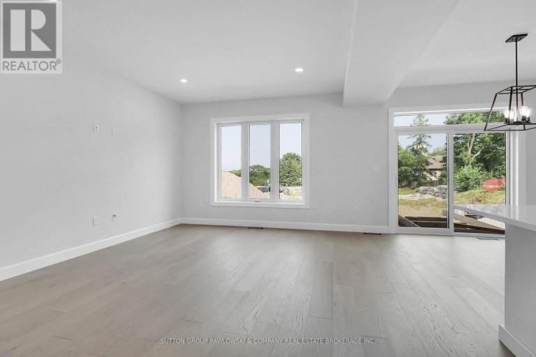 422 OLD WONDERLAND ROAD, London South (South N), Ontario, N6K3R2