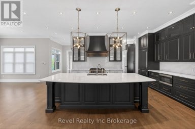 241 TAMARACK BOULEVARD Woodstock (Woodstock - North) Ontario photo 11