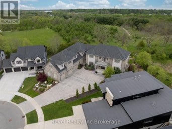 241 TAMARACK BOULEVARD Woodstock (Woodstock - North) Ontario photo 2