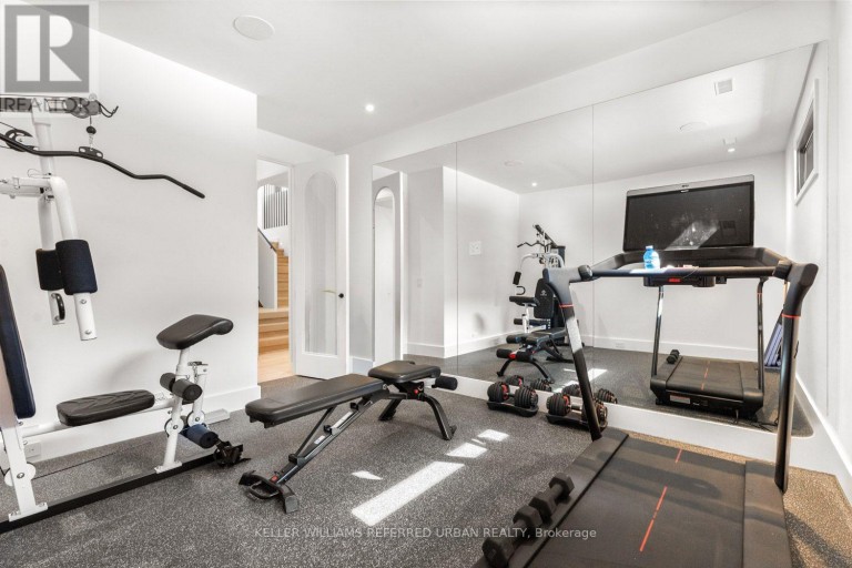 62 NORDEN CRESCENT, Toronto (Banbury-Don Mills), Ontario, M3B1B6