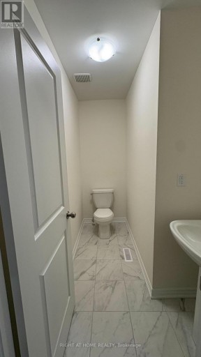 11 RADIANCE WAY, Whitby, Ontario, L1P0S2