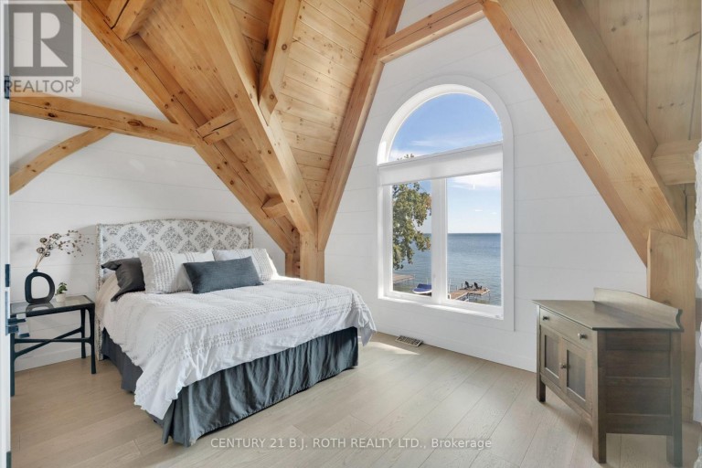 247 LAKESHORE ROAD W, Oro-Medonte (Hawkestone), Ontario, L0L2E0