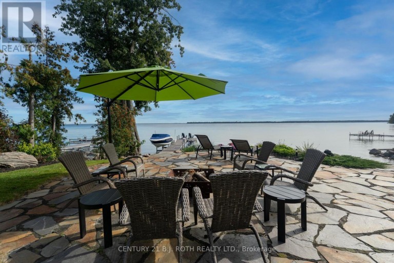 247 LAKESHORE ROAD W, Oro-Medonte (Hawkestone), Ontario, L0L2E0