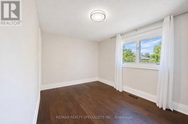 8 CULHAM STREET Oakville (CP College Park) Ontario photo 23