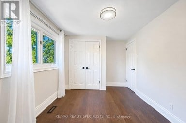 8 CULHAM STREET Oakville (CP College Park) Ontario photo 24