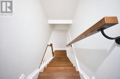 8 CULHAM STREET Oakville (CP College Park) Ontario photo 33
