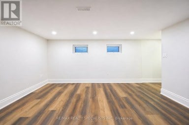 8 CULHAM STREET Oakville (CP College Park) Ontario photo 38