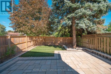 8 CULHAM STREET Oakville (CP College Park) Ontario photo 41