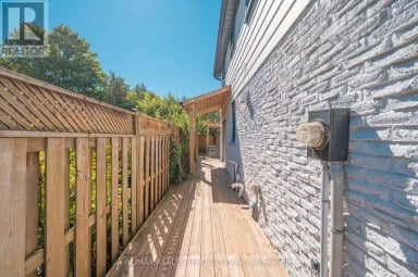 8 CULHAM STREET Oakville (CP College Park) Ontario photo 43