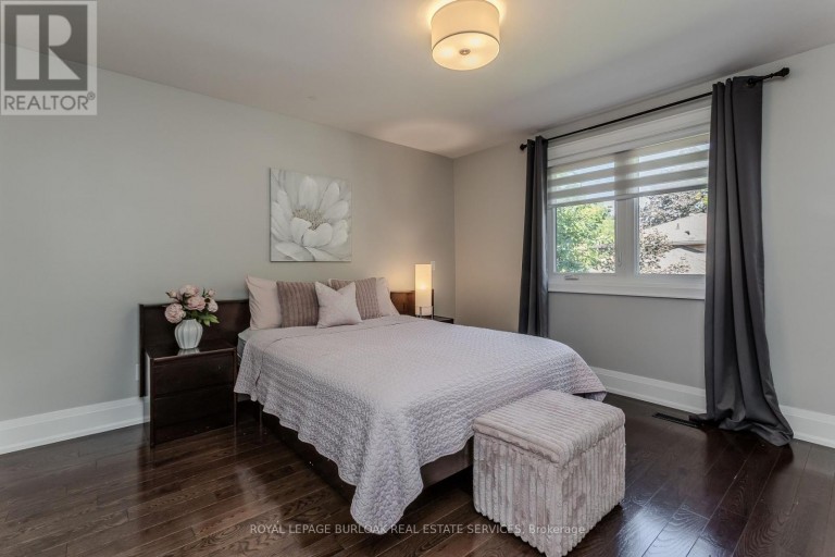 541 HAMBLING COURT, Burlington (Roseland), Ontario, L7N3S4