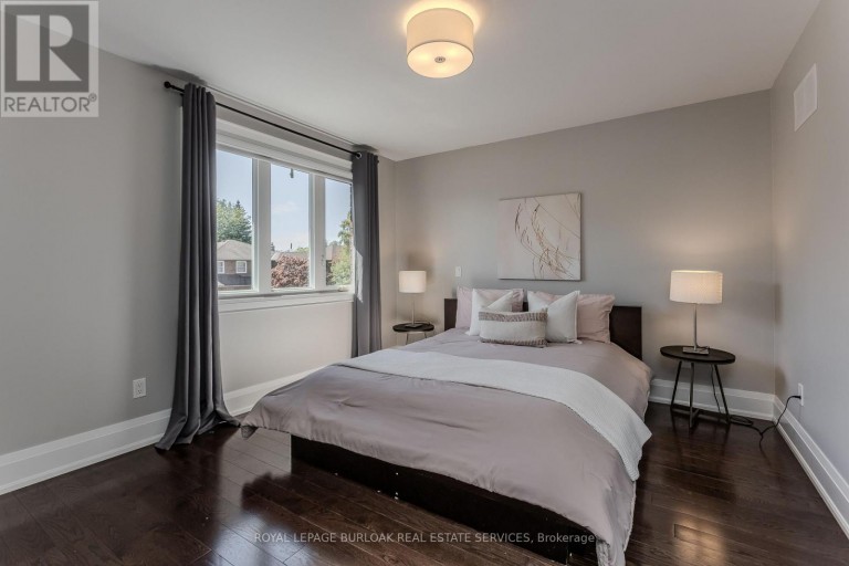 541 HAMBLING COURT, Burlington (Roseland), Ontario, L7N3S4