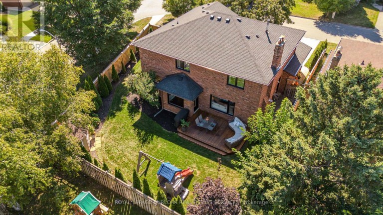 541 HAMBLING COURT, Burlington (Roseland), Ontario, L7N3S4
