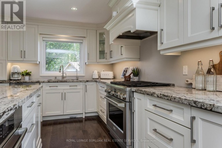 541 HAMBLING COURT, Burlington (Roseland), Ontario, L7N3S4