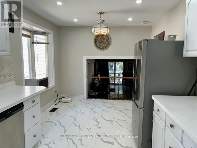 4252 TEA GARDEN CIRCLE, Mississauga (Cooksville), Ontario, L5B2W8