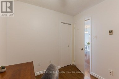 302 - 136 WARE STREET Peterborough (Town Ward 3) Ontario photo 15