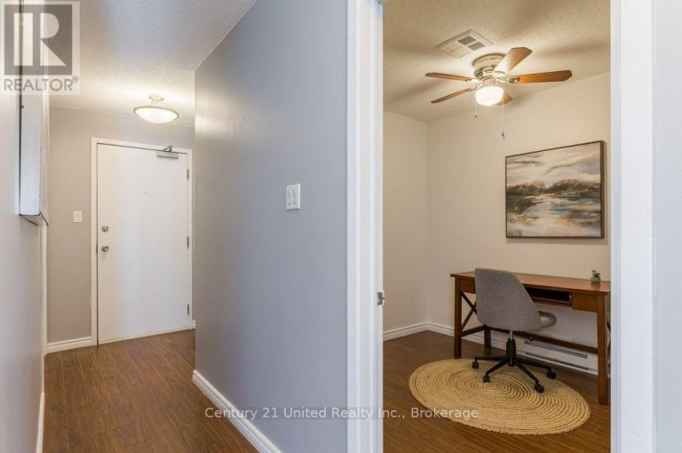 302 - 136 WARE STREET, Peterborough (Town Ward 3), Ontario, K9J2B8