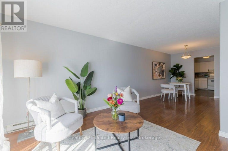 302 - 136 WARE STREET, Peterborough (Town Ward 3), Ontario, K9J2B8